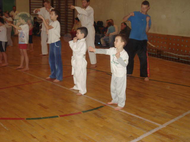 Trening grupy dzieci - karate (2)