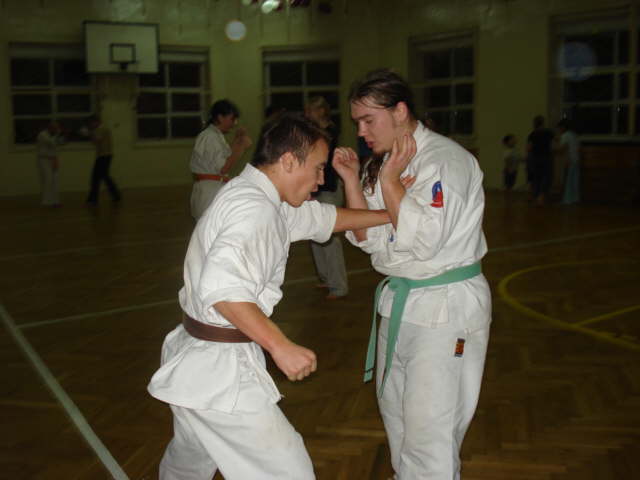 Trening grupy m?odziezowej Karate