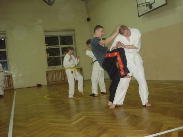 Trening grupy mlodziezowej Full Contact (1)